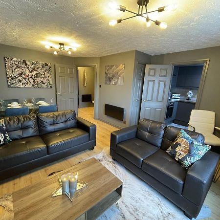 No24 - 2-Bed Boutique Apartment - Hosted By Hutch Lifestyle Leamington Spa Kültér fotó