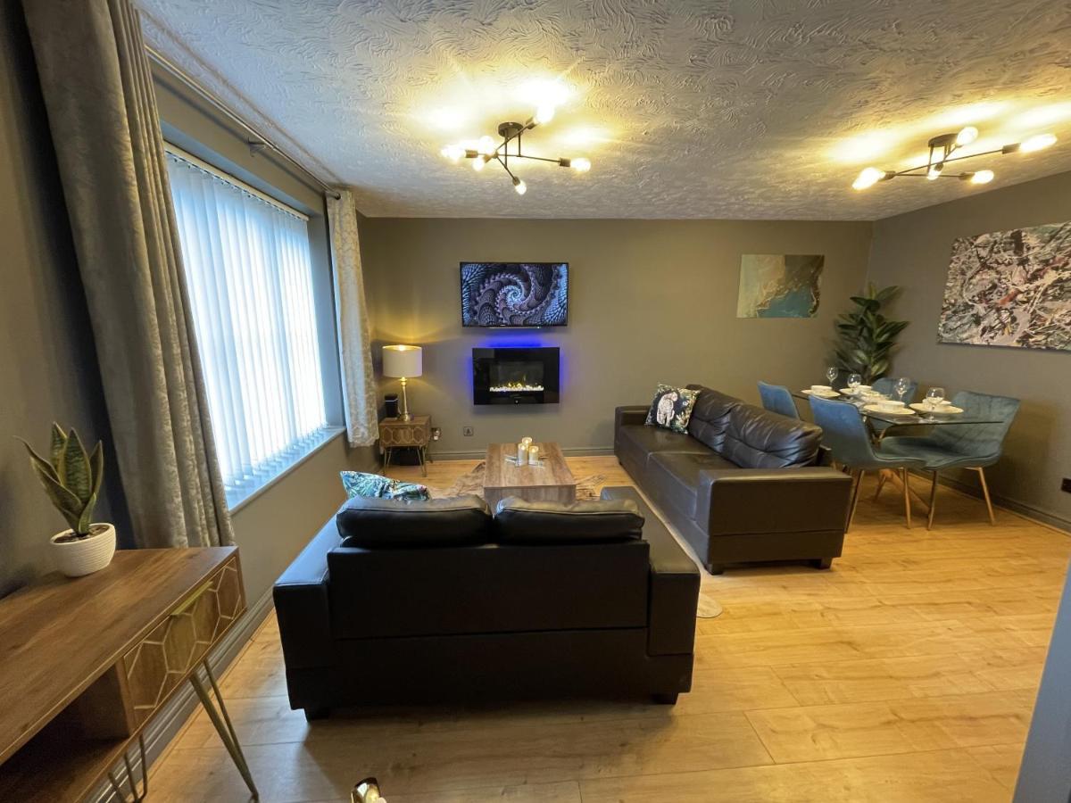 No24 - 2-Bed Boutique Apartment - Hosted By Hutch Lifestyle Leamington Spa Kültér fotó