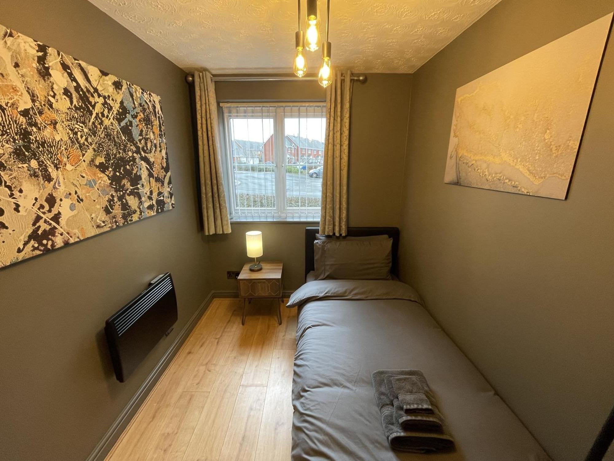 No24 - 2-Bed Boutique Apartment - Hosted By Hutch Lifestyle Leamington Spa Kültér fotó